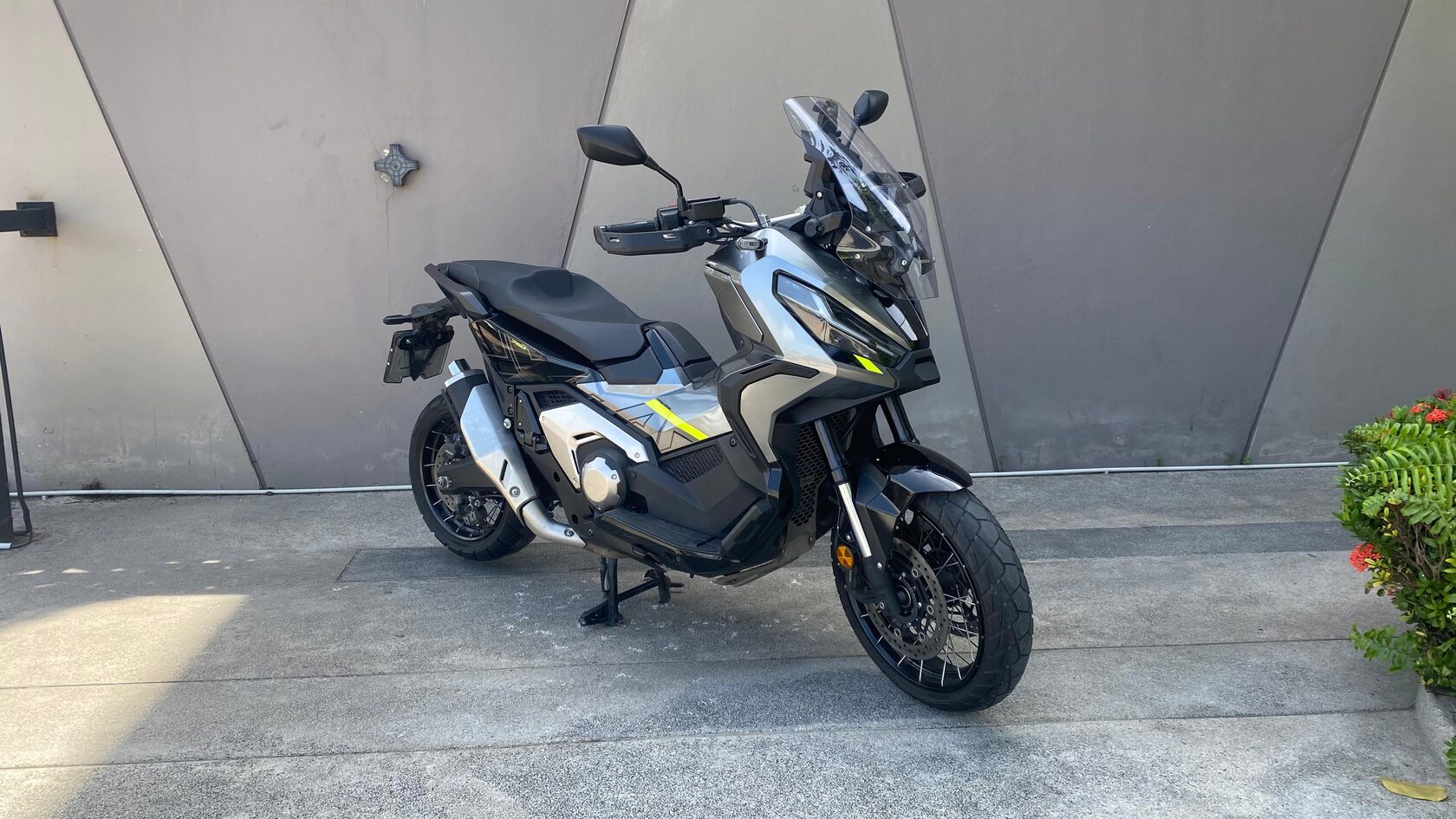 ワイアード-SA-CDマルチ・ハイブリッド・エディション- Honda XADV 750 