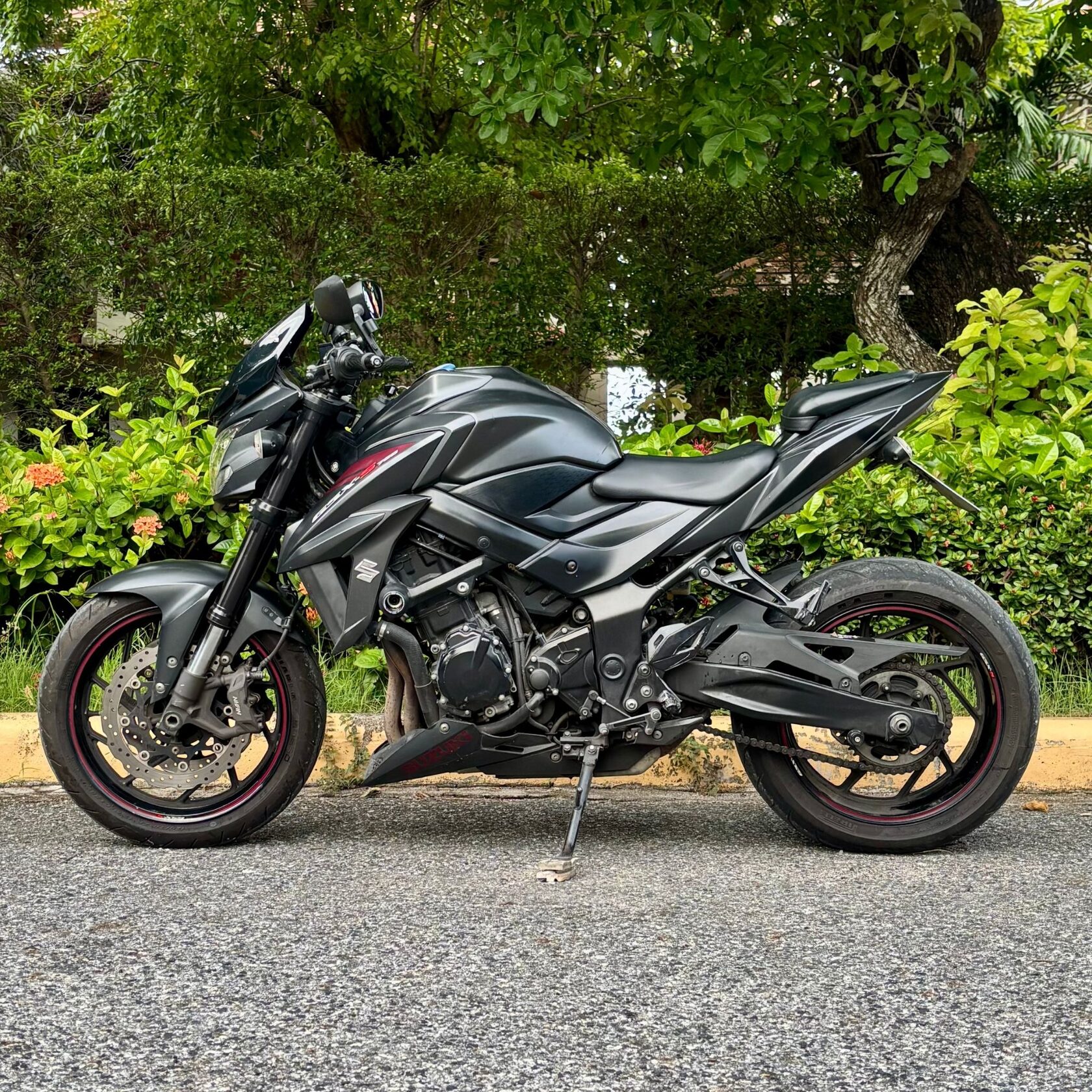 749cc Black Suzuki GSX-S750 sports motorcycle for rent in Pattaya