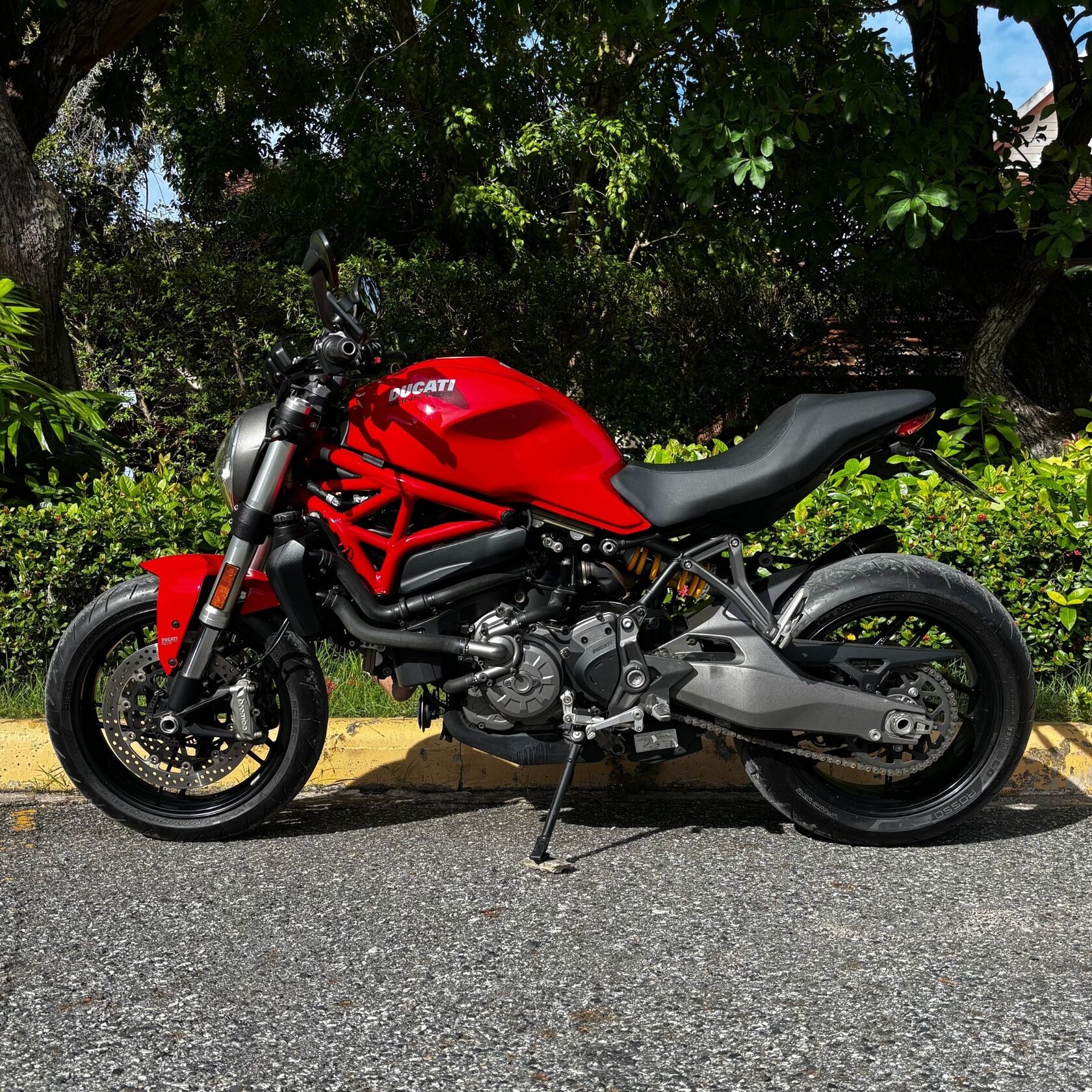 Rent Ducati Monster 821 Pattaya - Best Motors Co LTD