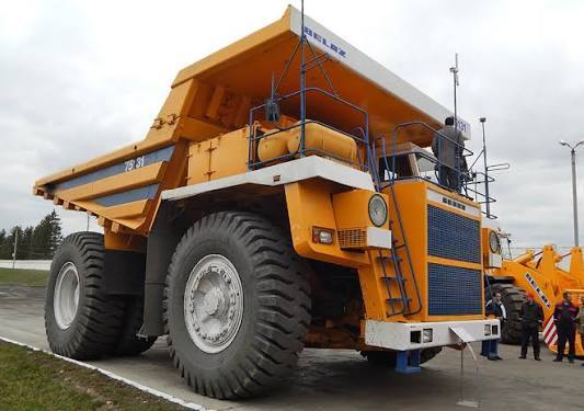 BELAZ 75131 rigid mining dump truck — BELAZ 75131 spare parts sourced by IWH from Turkey