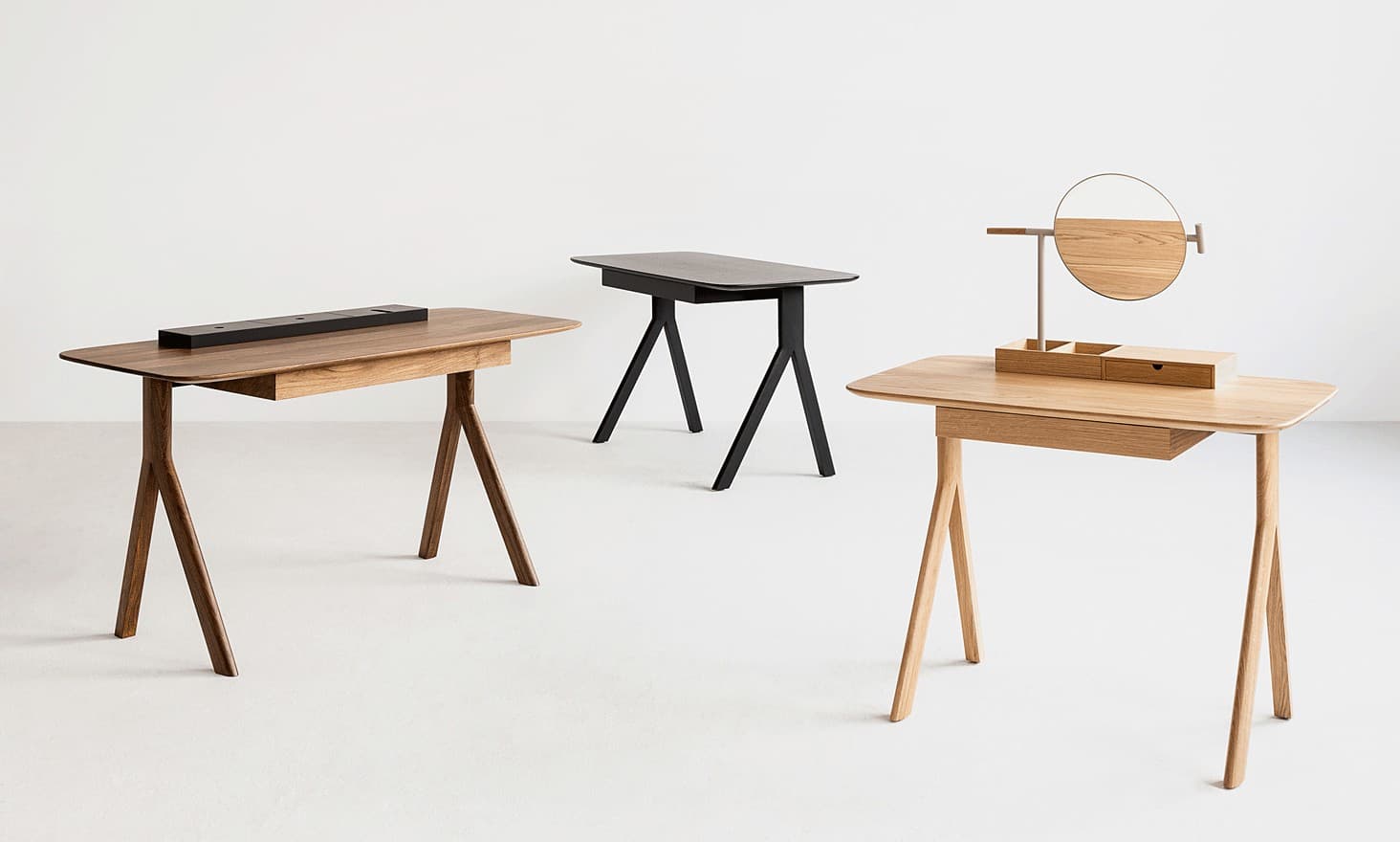 Desks Noti