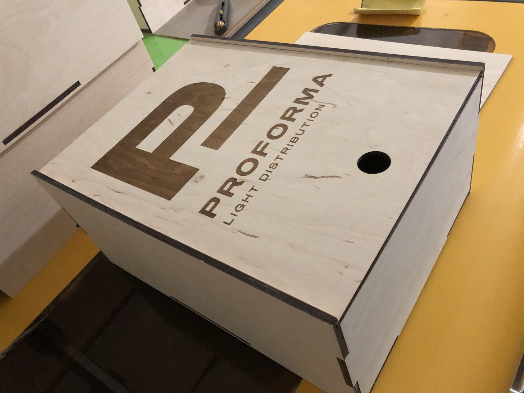 Подарункова коробка