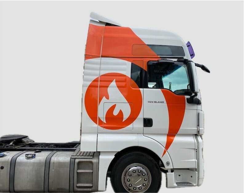 Фото вантажного транспорту