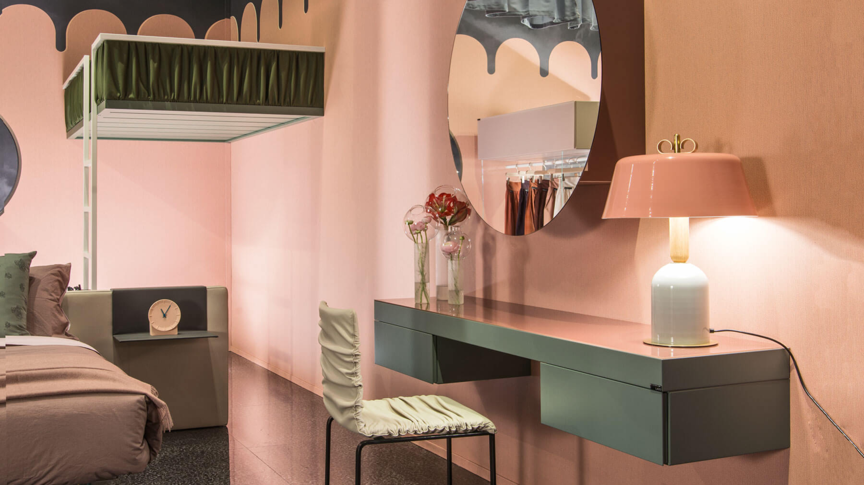 Гардеробные шкафы в спальню