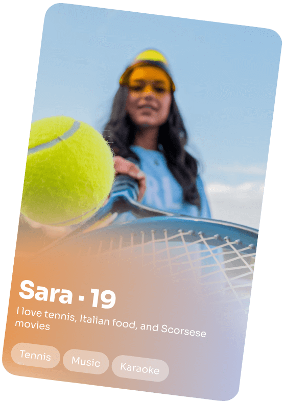 woman playing tennis