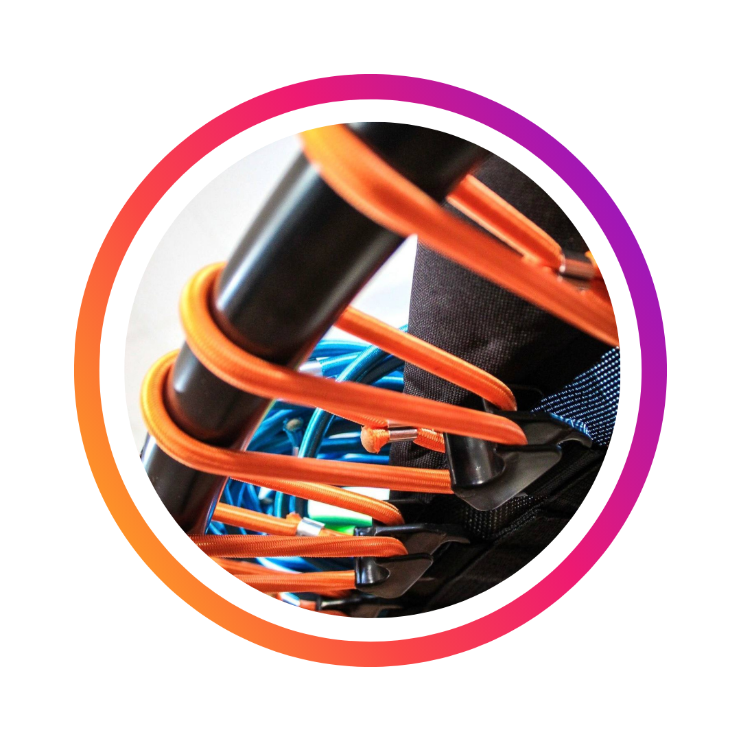 Логотип парка развлечений adventure village на Пхукете