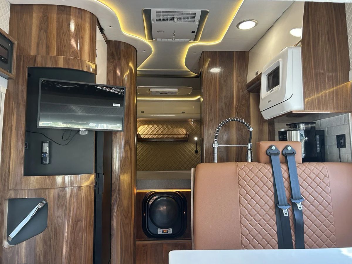 Custom builds & interiors