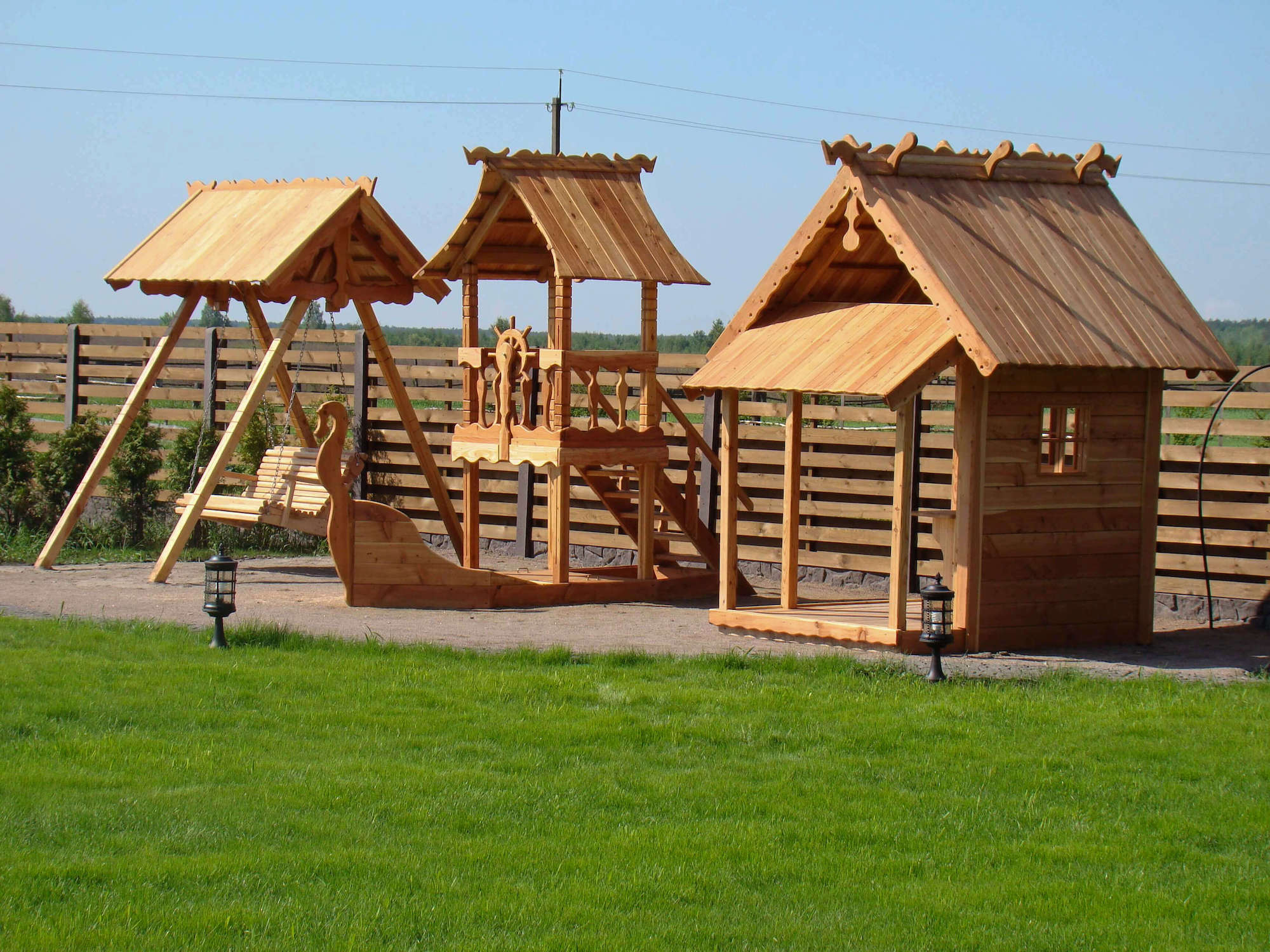 Дитячий майданчик з модрини