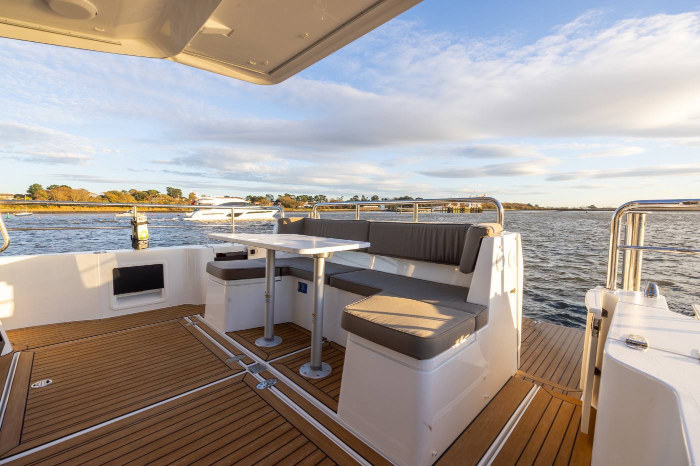 NordStar 42 Deck