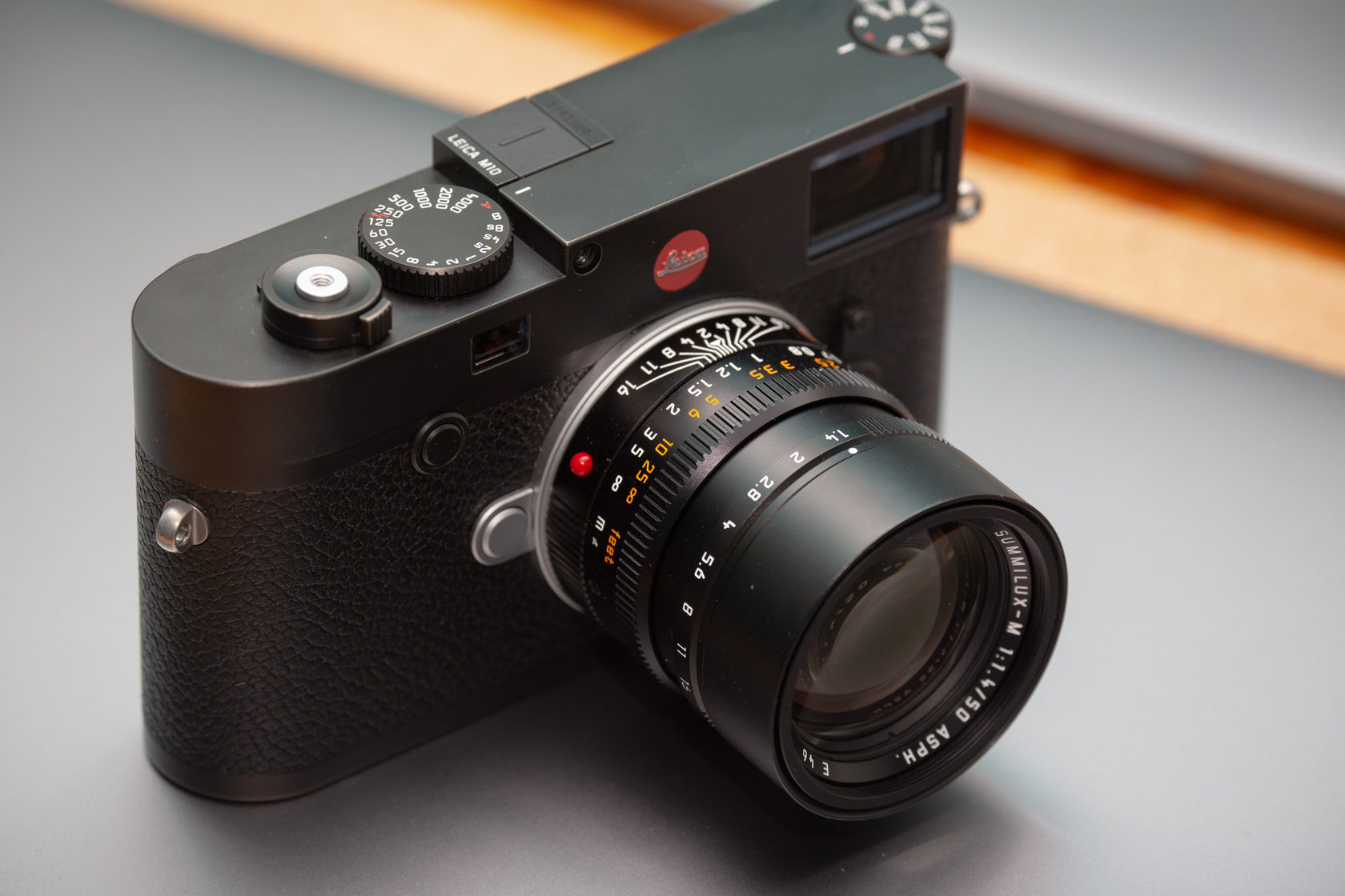 Leica m10 deals