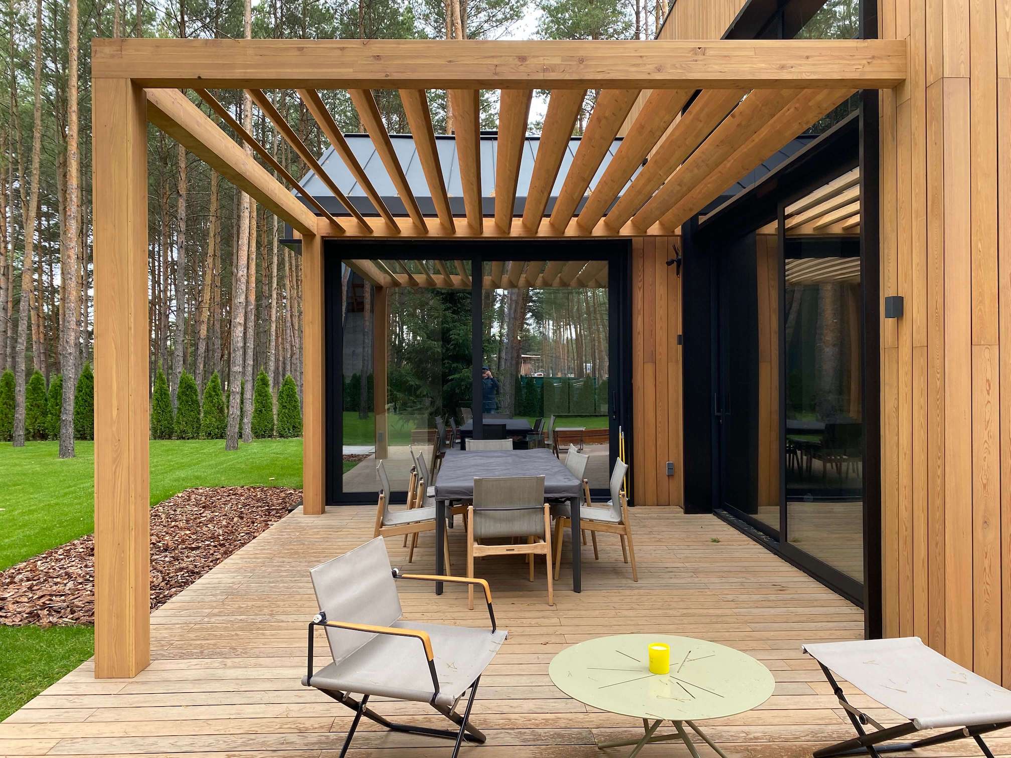 Пергола з модрини