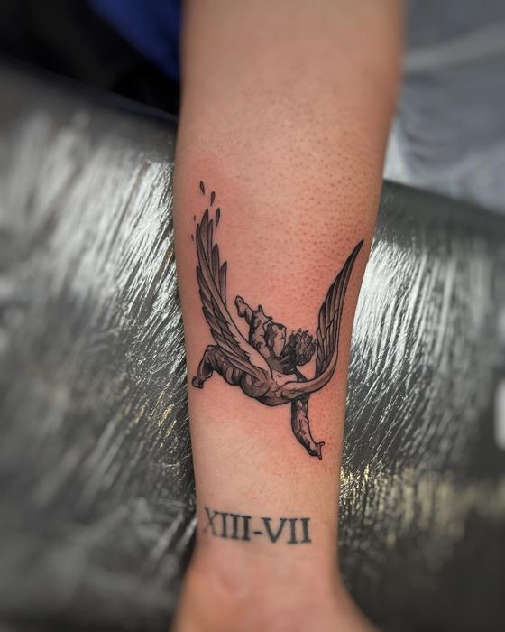 Tiny forearm tattoo illustration
