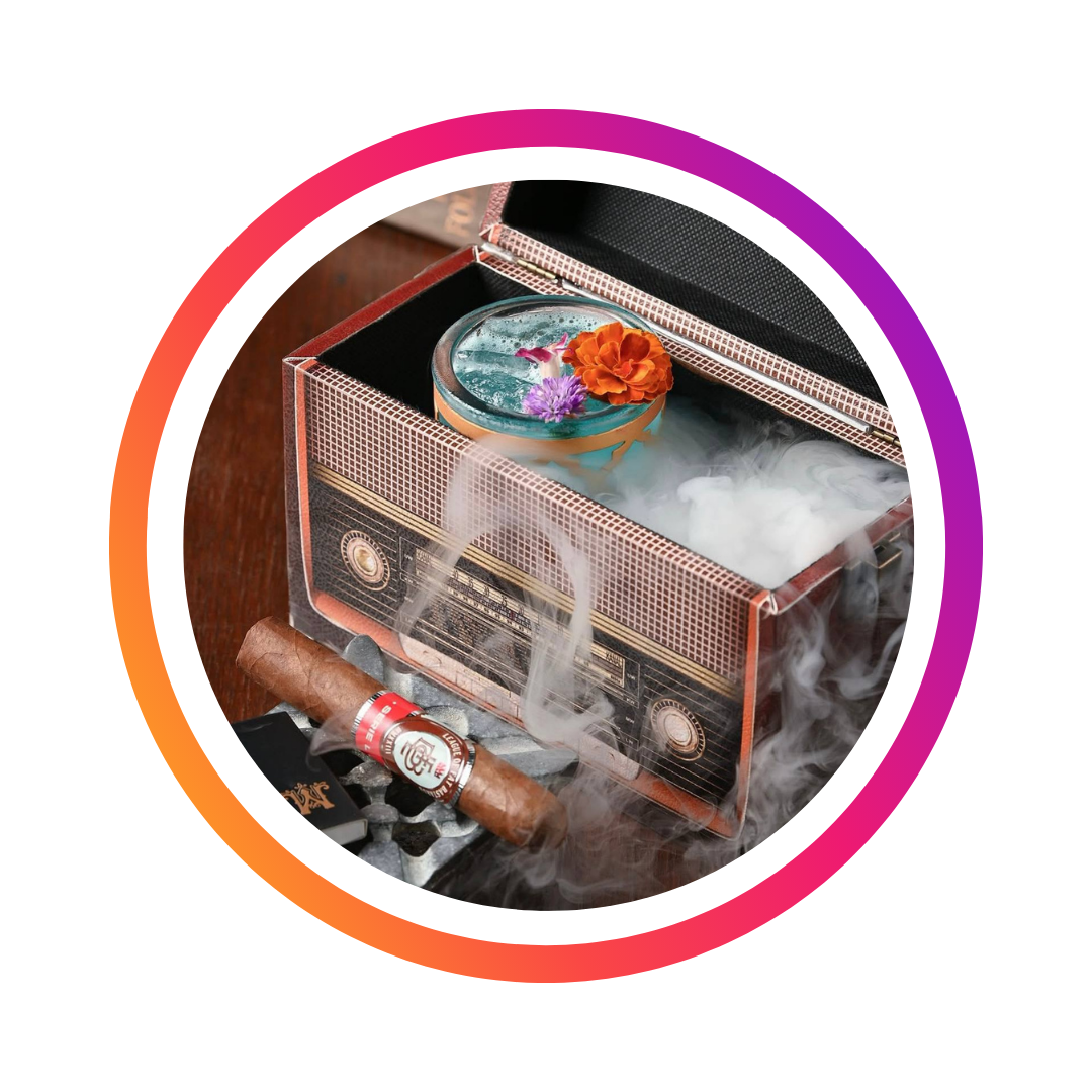 логотип бара The Speakeasy в Бангкоке