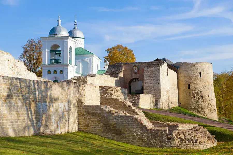 Крепость Изборска