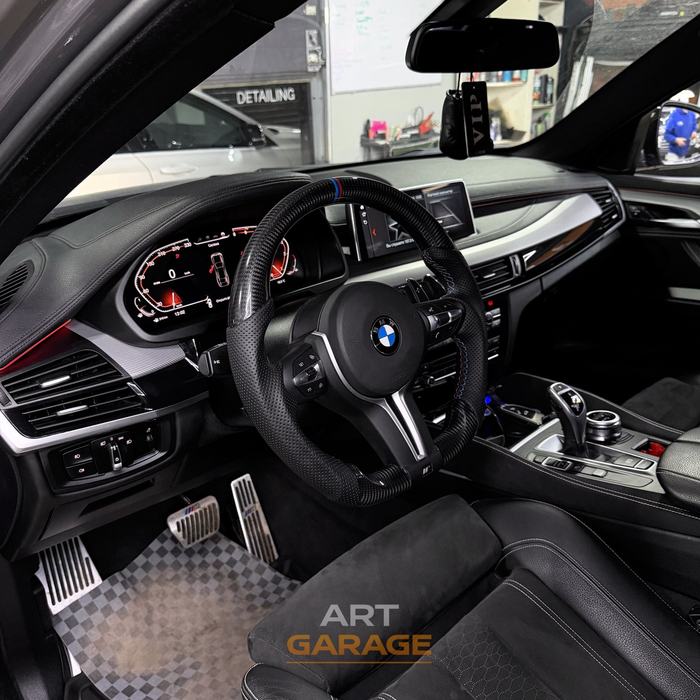 BMW — Цифровая приборная панель и руль