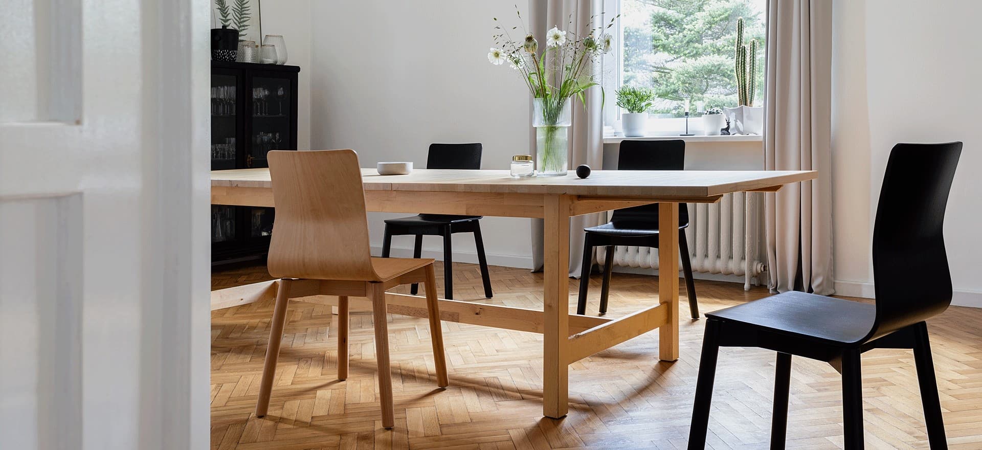 Noti Chairs