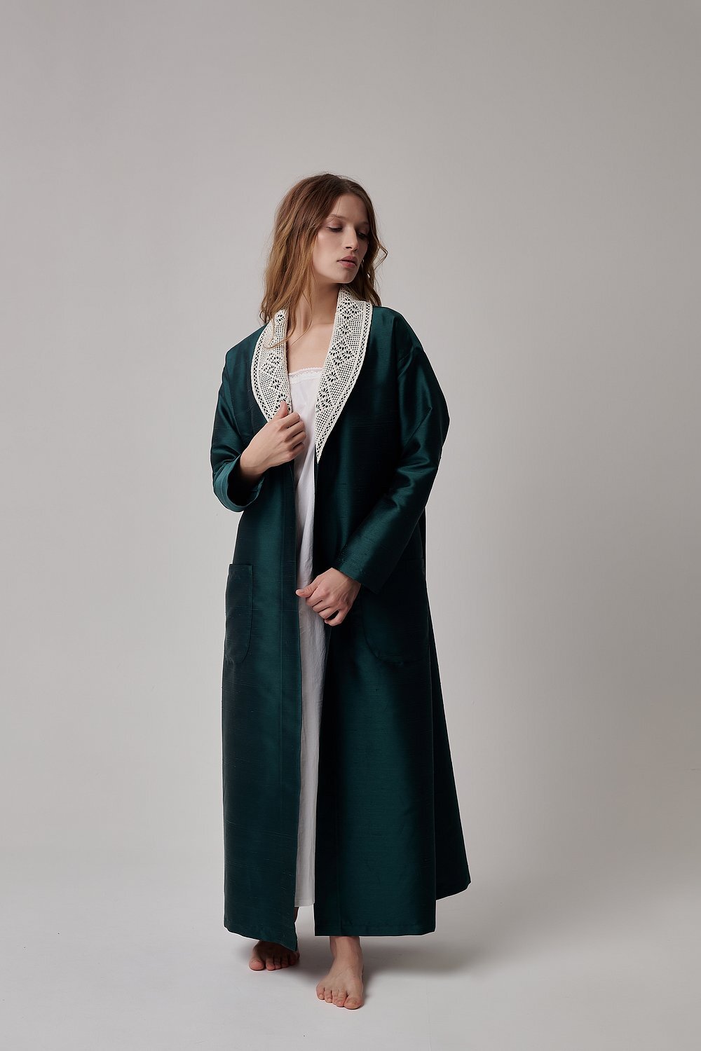 Халат с кружевом