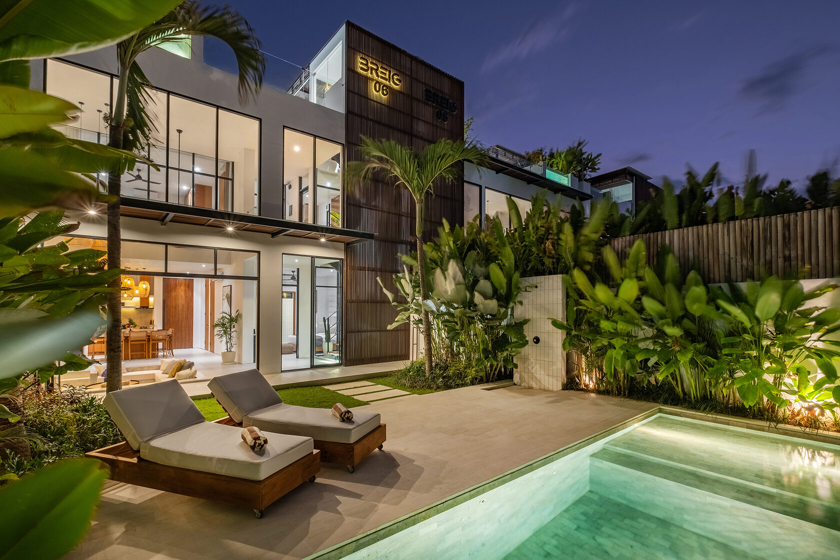  Buy or rent a premium-class villa in Bali. Next Level Realty – 6 years of experience in the real estate investment market.