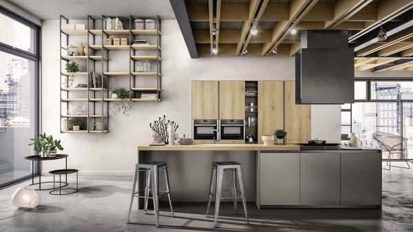 Возвращение на сцену благородных материалов, стремление к ручной работе, ярко выраженный вкус к скандинавскому стилю и индустриальному стилю делают деревянную кухню все более популярной в наших интерьерах. Необработанное дерево, светлое дерево, мореное дерево , дерево в целом или с небольшими штрихами, независимо от его внешнего вида или количества, деревянная кухня популярна и больше не является синонимом простой деревенской кухни. Забудьте о старомодном шале или деревянной кухне в стиле кантри, все виды дерева теперь можно найти в современной деревянной кухне , и поэтому создайте теплую атмосферу, в которой нет сомнений в том, что эта комната просто предназначена для готовим вкусную еду ...