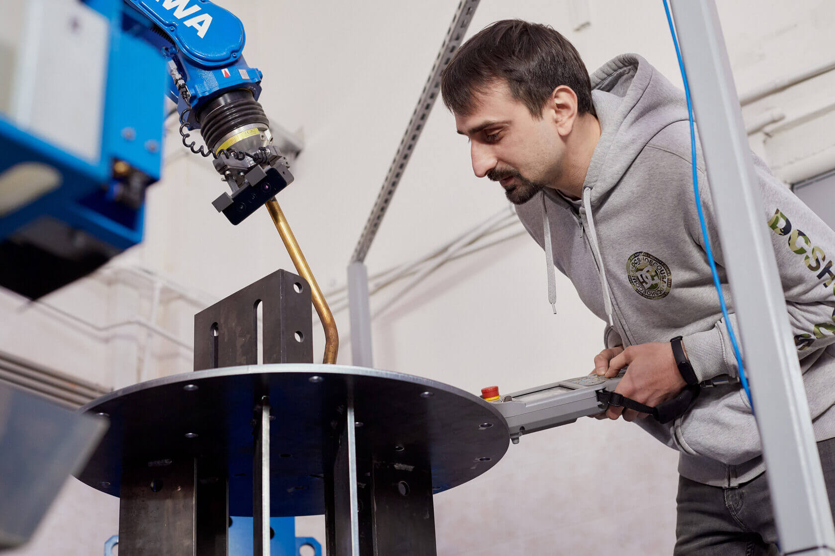 What is Robot Programming? A Guide to Efficiently Program Robots | ABAGY