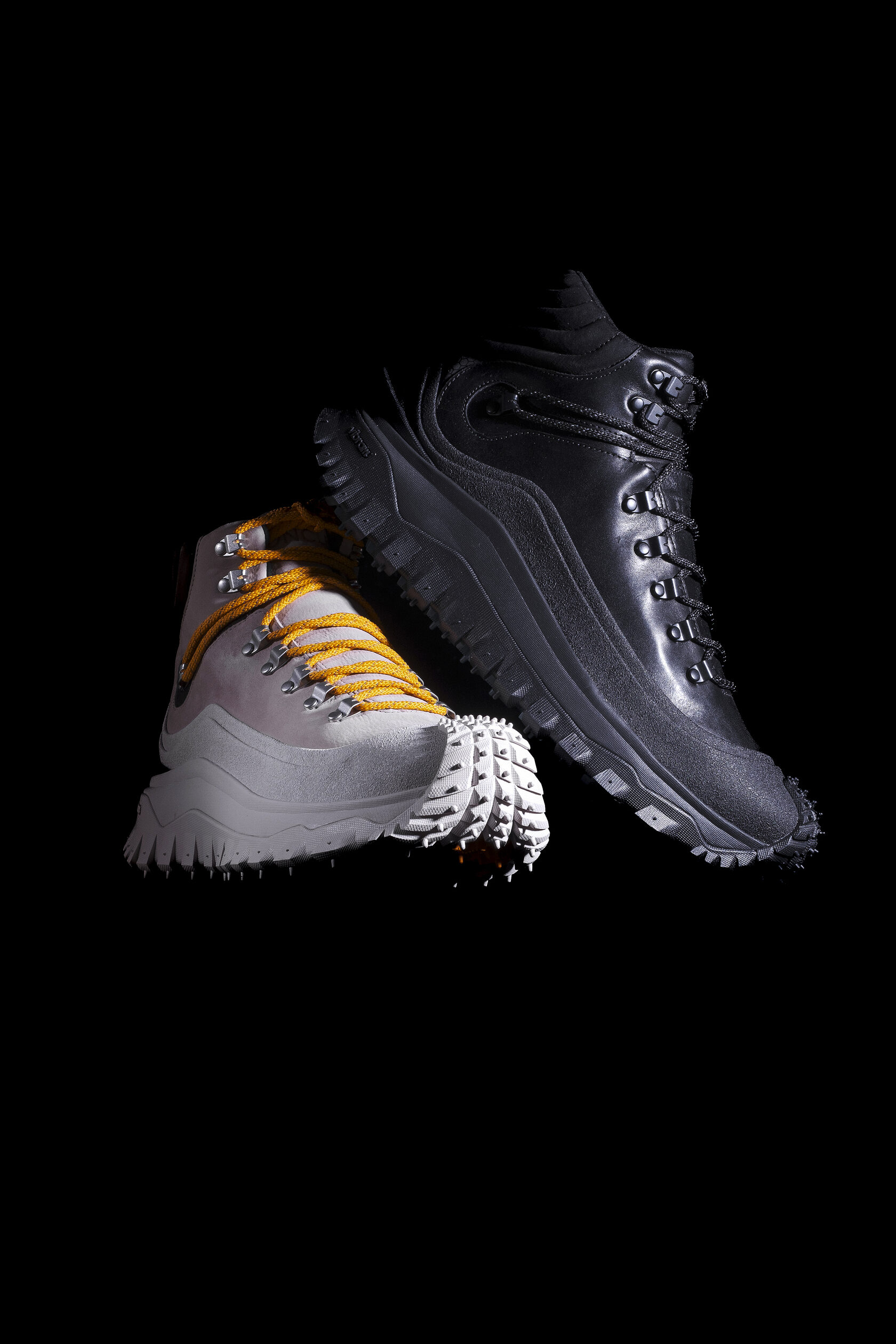 THM MACROSHOTS N44 [MONCLER TrailGrip GTX High-Top]