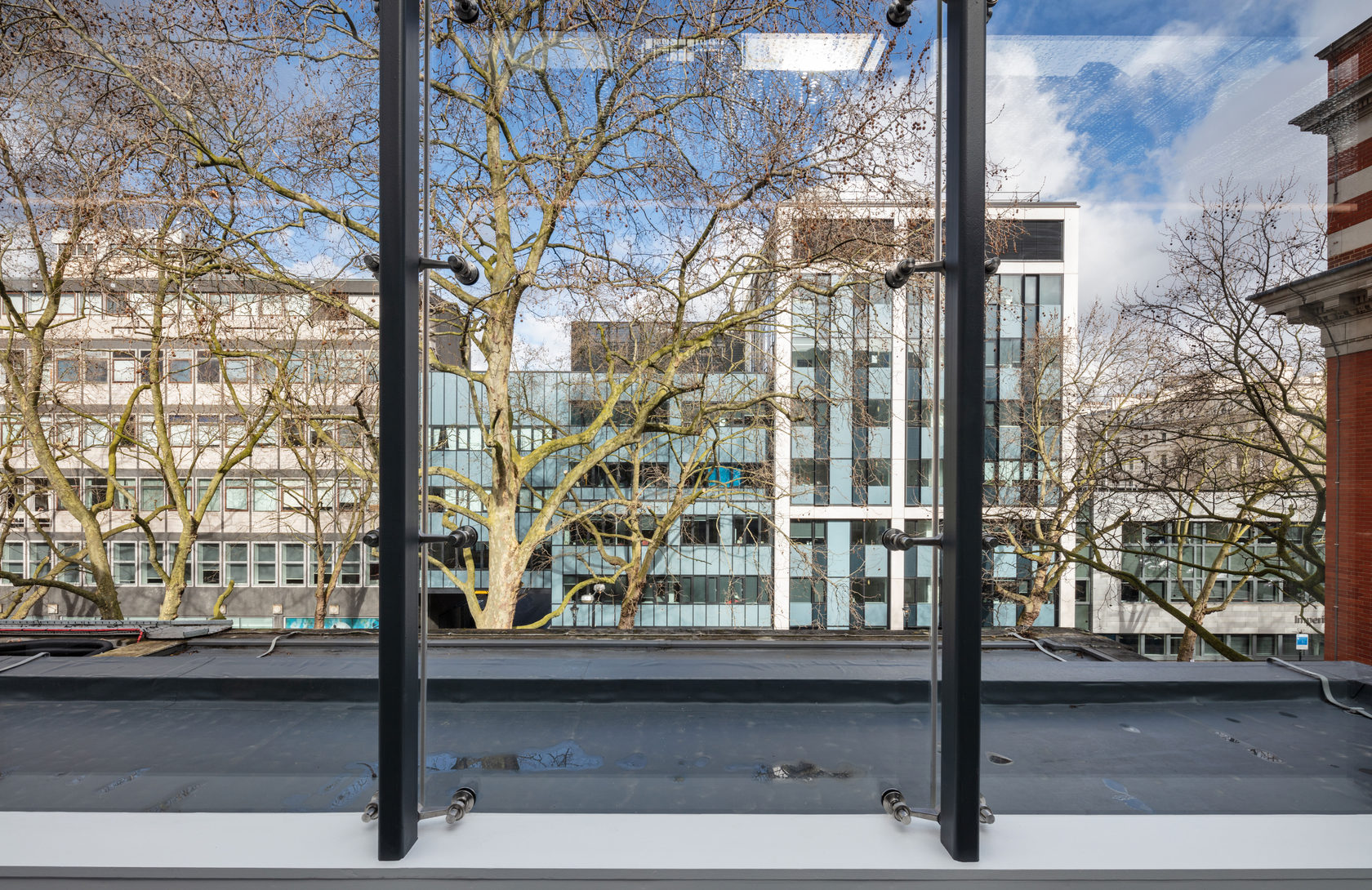 Structural Glass. The Benefits in Commercial Property Design