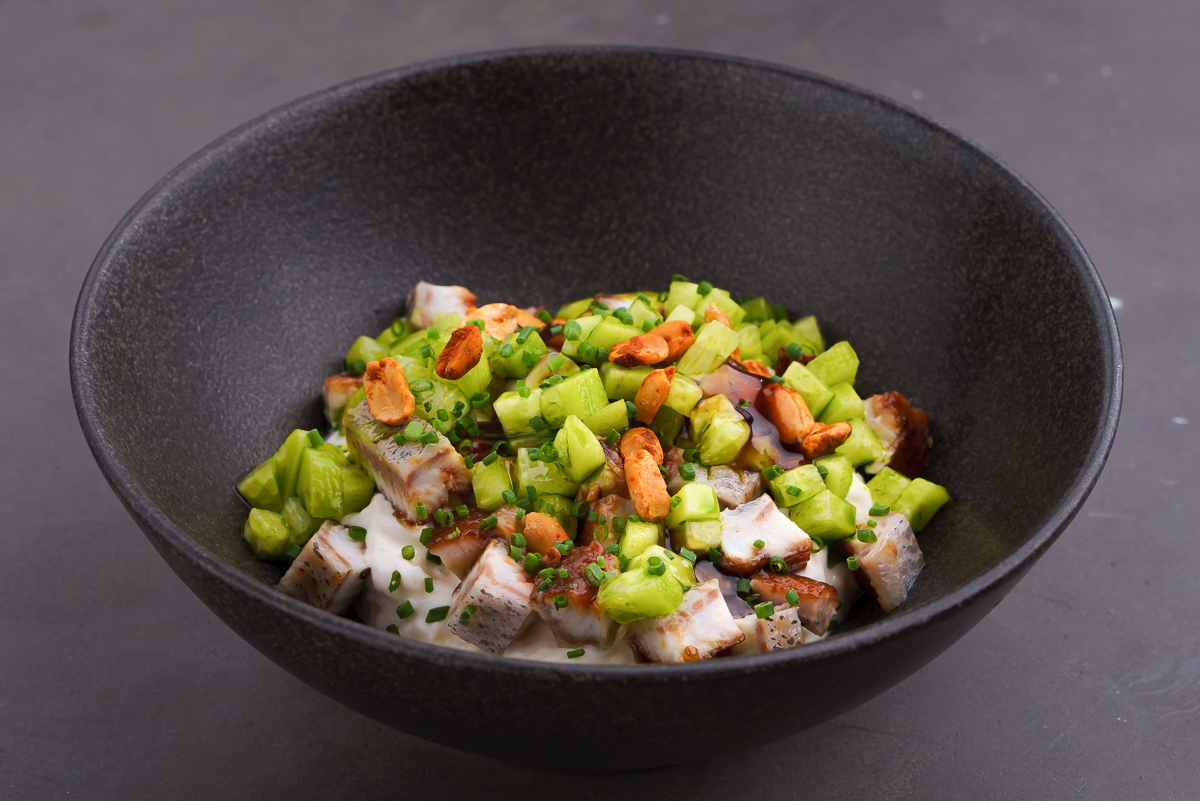 тар тар тар из лосося. тартар гребешок. тартар из лосося с авокадо. тартар с халапеньо. тартар из щуки с огурцом.