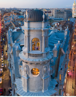 Памятник Гоголю в Санкт-Петербурге