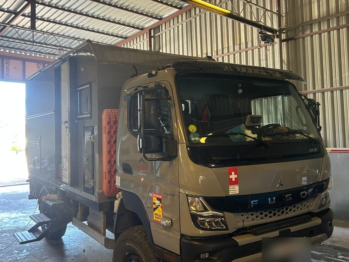 4x4 & expedition vehicles