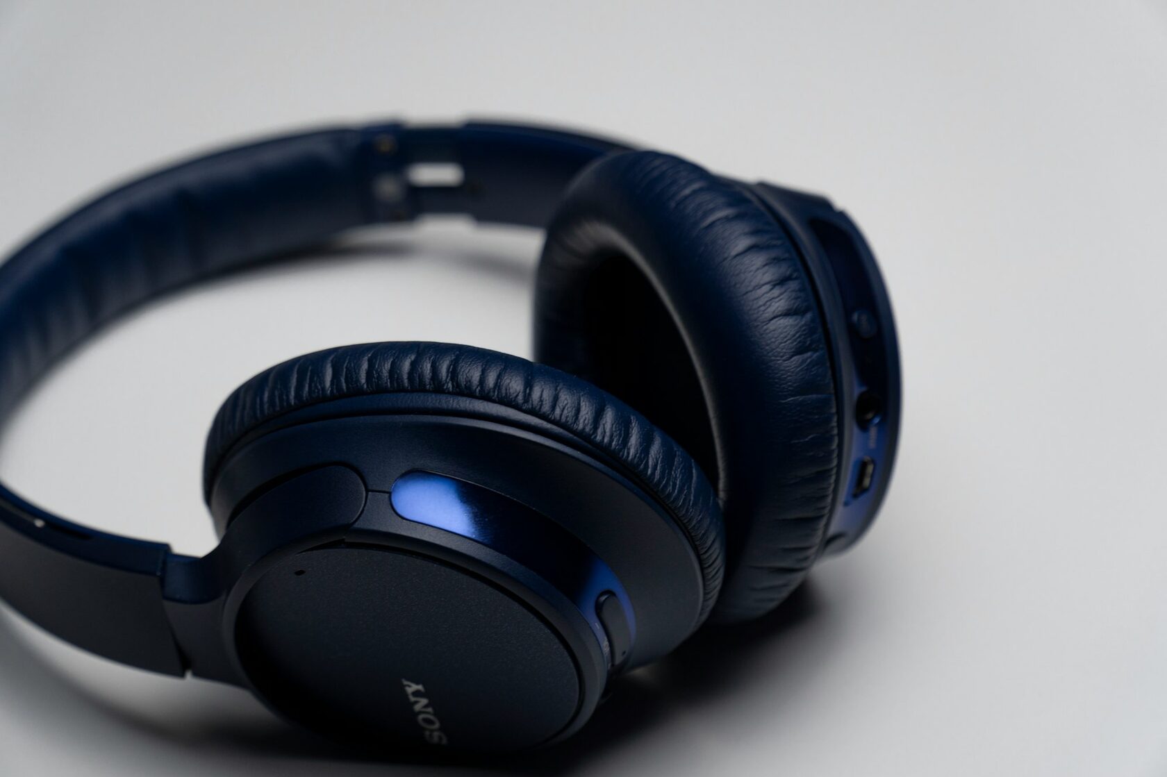 Headphones alt