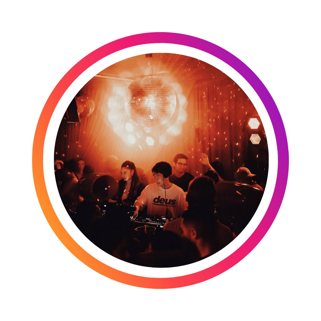 логотип ночного клуба Baccarat в Бангкоке