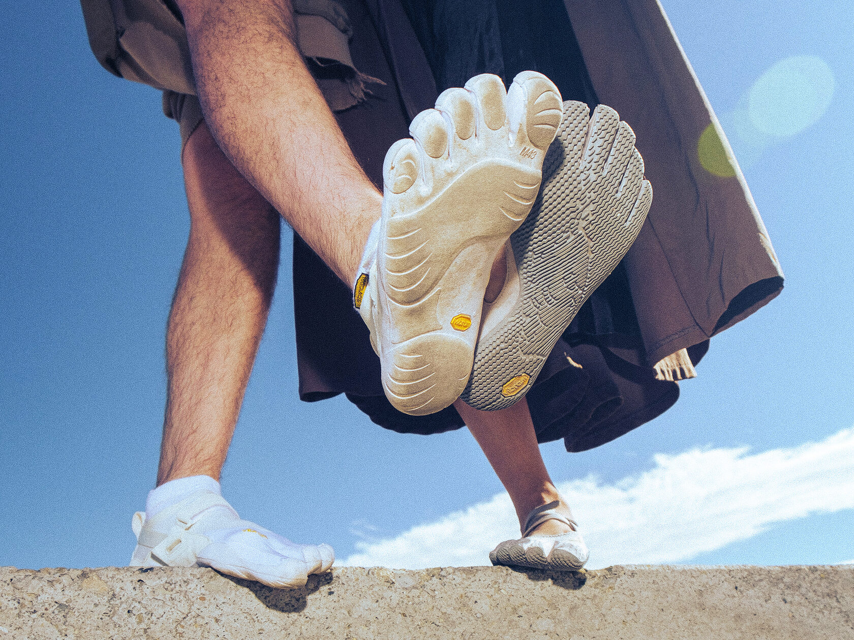 VIBRAM FIVEFINGERS – Your Tool To Feel The Earth [Review]