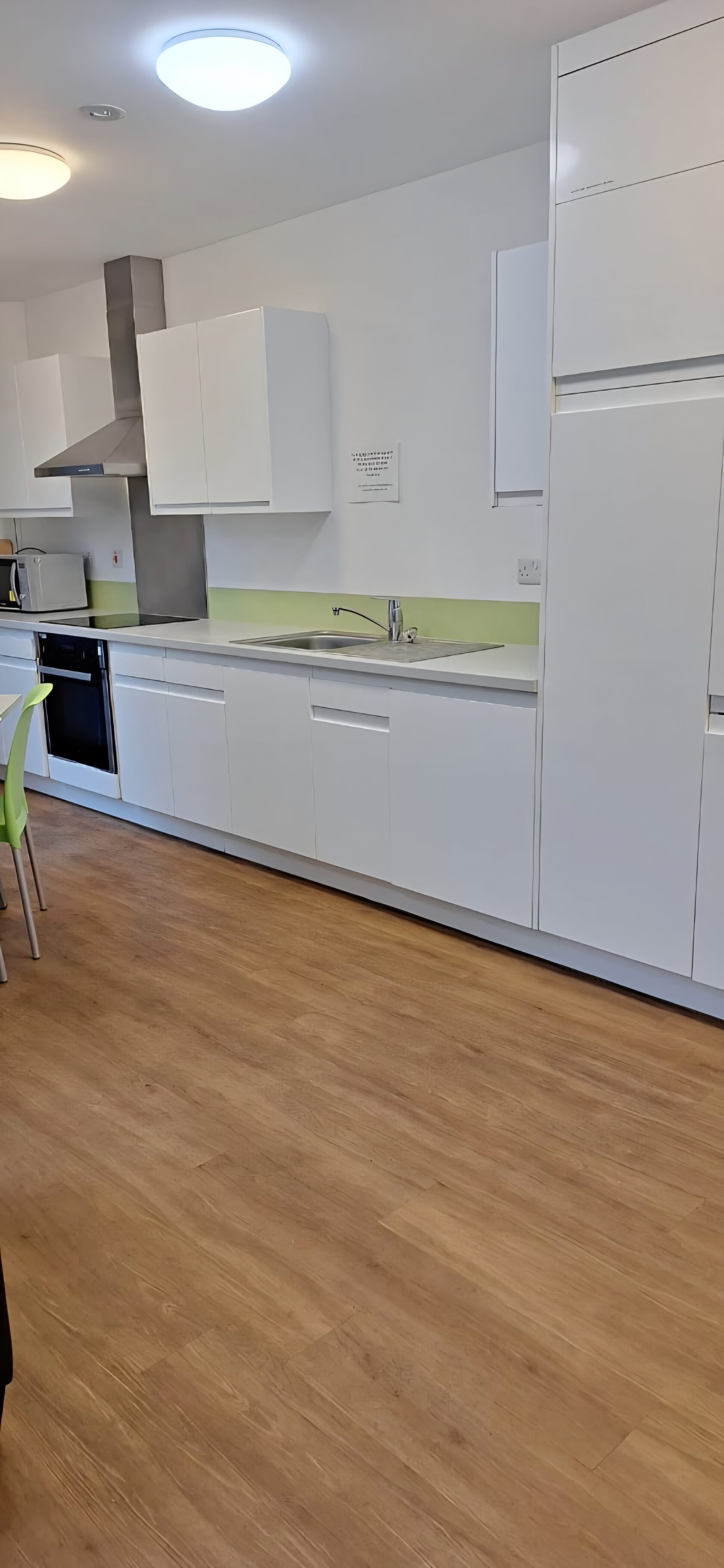 Guest ready Airbnb bedroom after professional cleaning in London