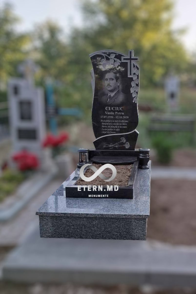 monumente funerare hincesti moldova