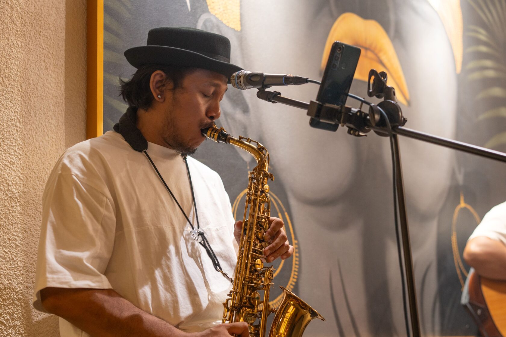 Instrumental live music at Eden Canggu