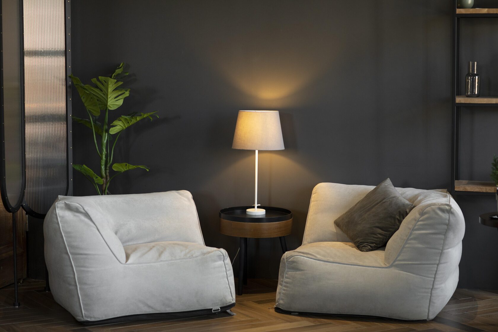 Automated architectural lighting in a modern interior