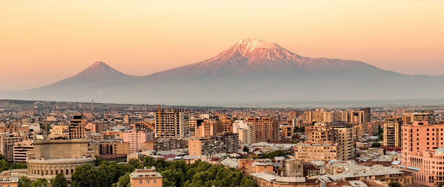 ՄԵԿՕՐՅԱ ՏՈՒՐԵՐ, Բիբլիական Արարատ լեռը Երևանի ֆոնին