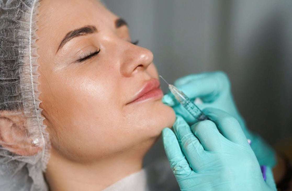 Контурна пластика в клініці естетичної медицини Dorofeeva beauty clinic