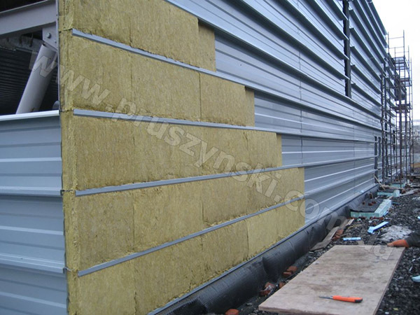 Монтаж утеплювача у касету