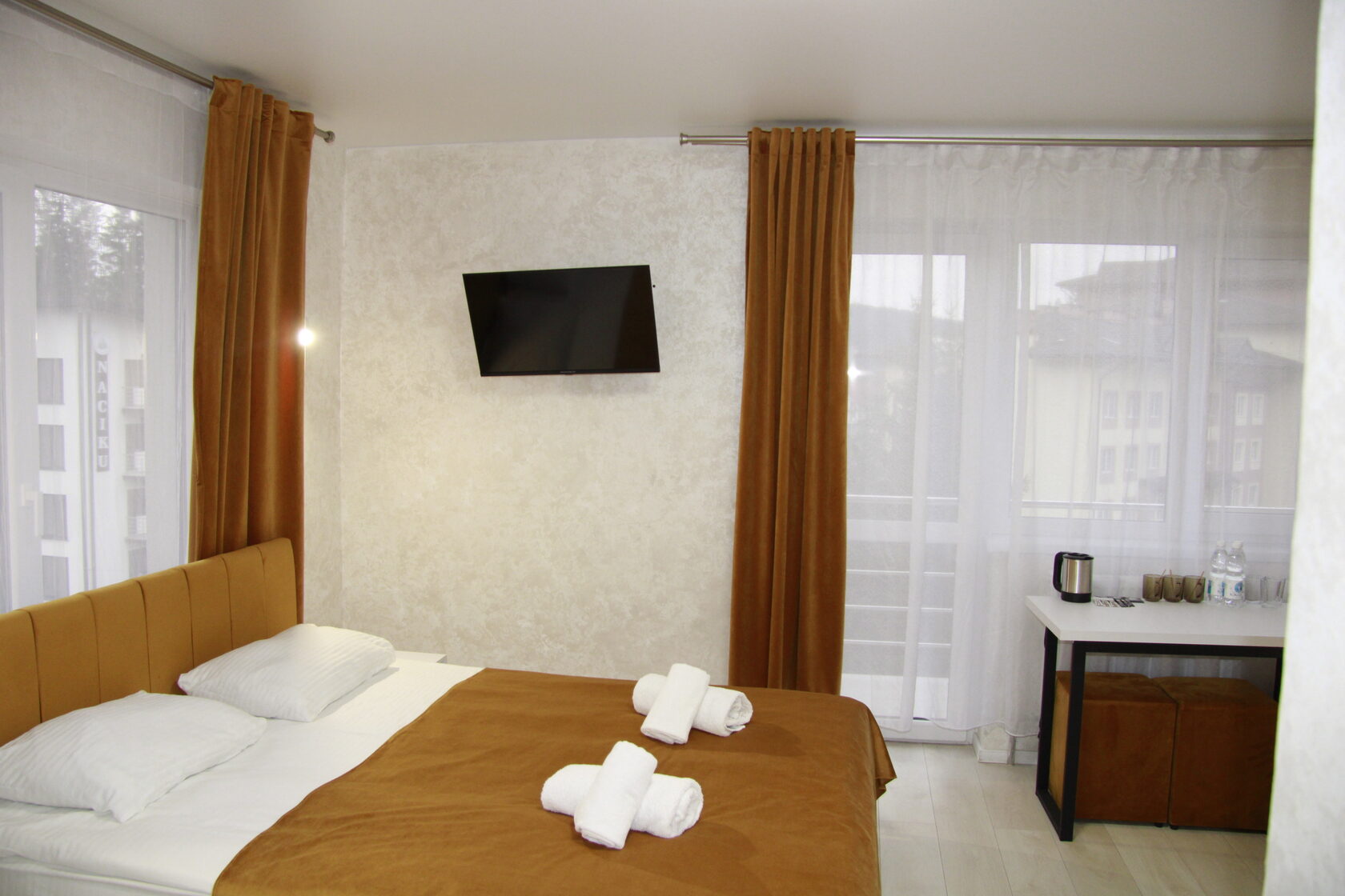 Огляд номерів NACIKU Hotel Bukovel