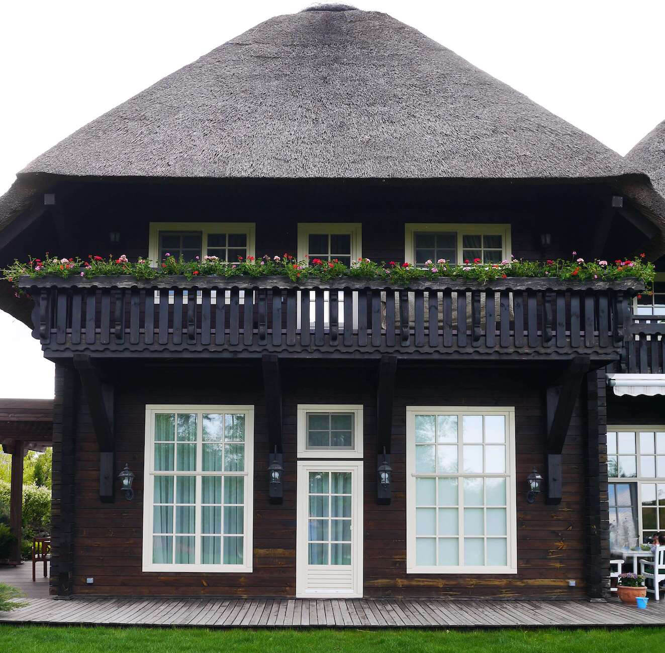 Балкон з модрини