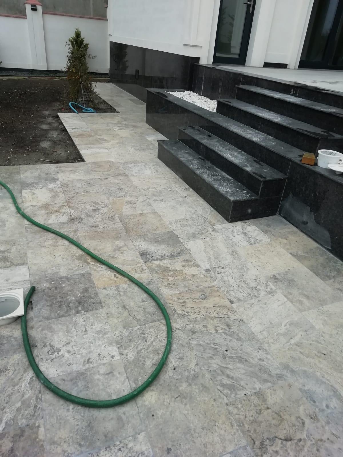 Pavaj gri premium antracit in Moldova 