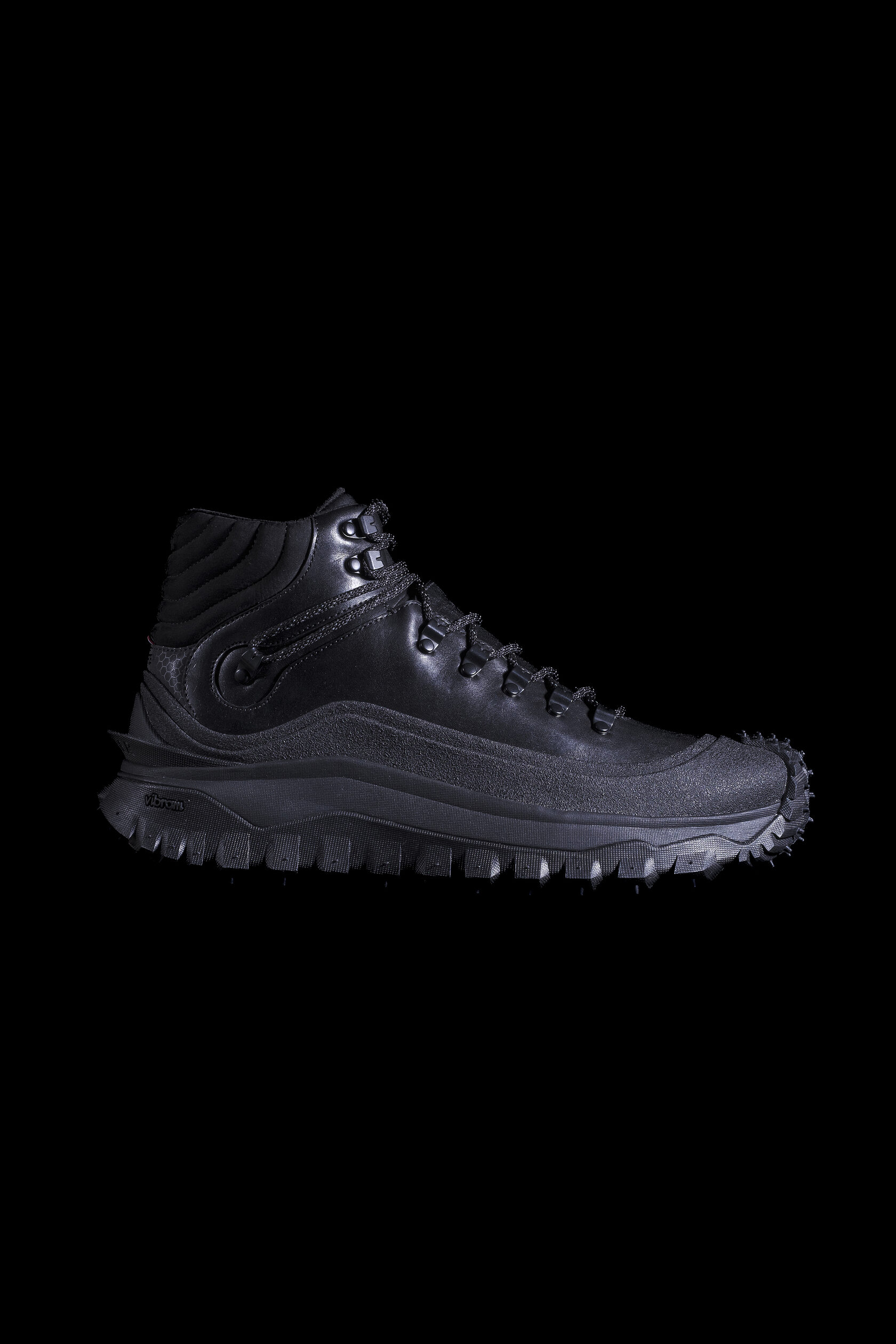 THM MACROSHOTS N44 [MONCLER TrailGrip GTX High-Top]