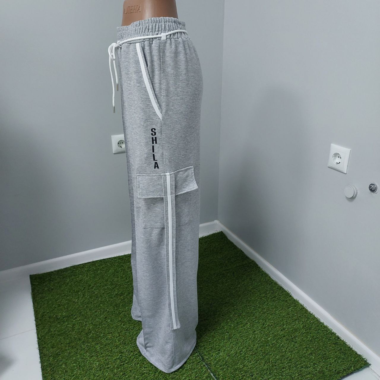 Жіночі стильні спортивні штани