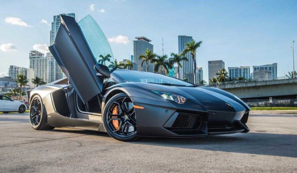 Lamborghini Aventador