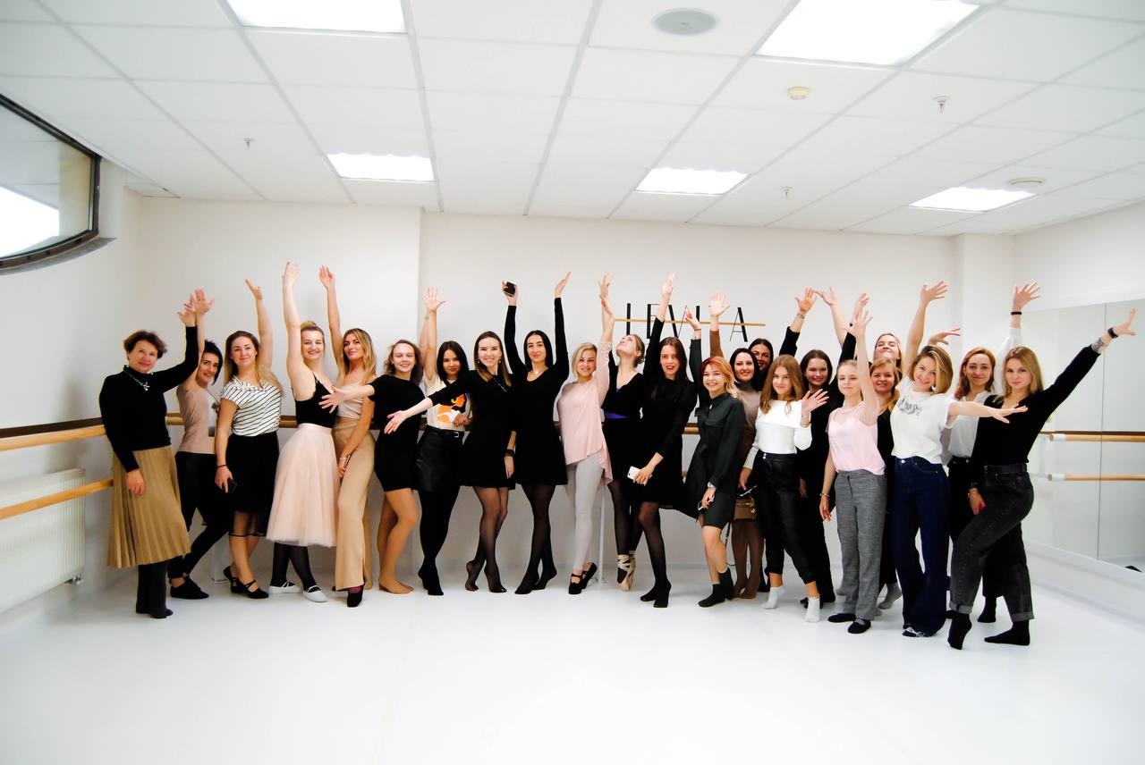 EXCLUSIVE MEMBER CHAT