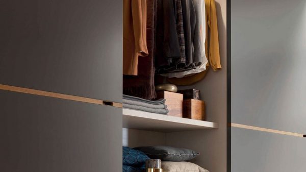 Дизайнерский шкаф купе