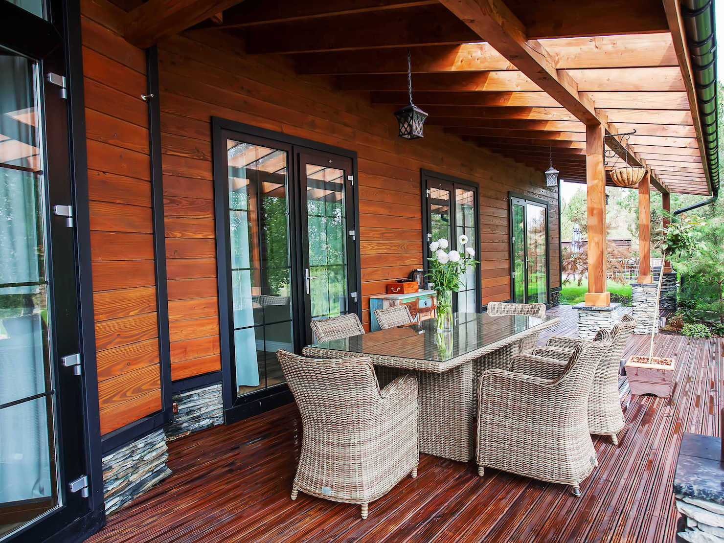 Тераса та фасад з дерева