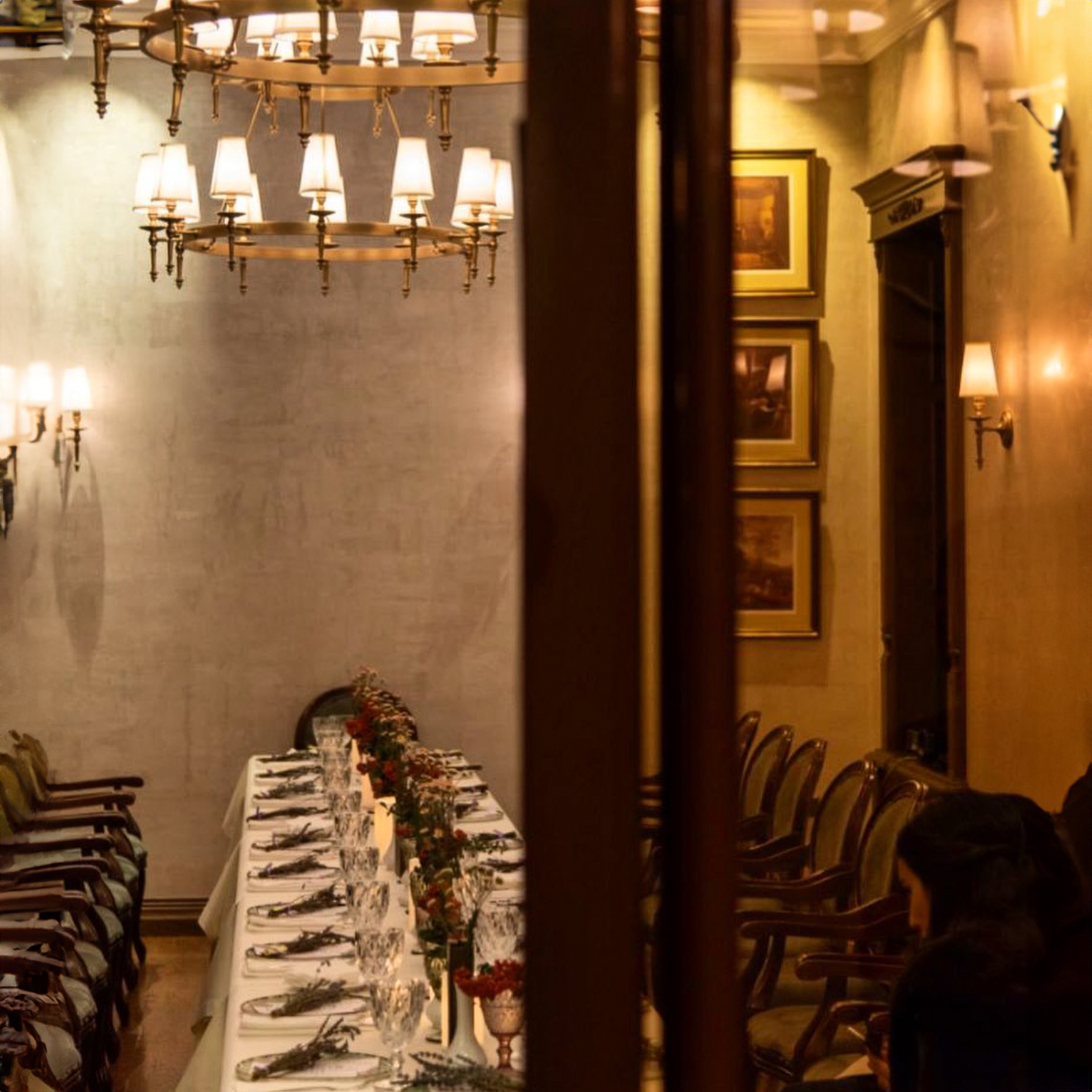Dining room at Platan Restaurant