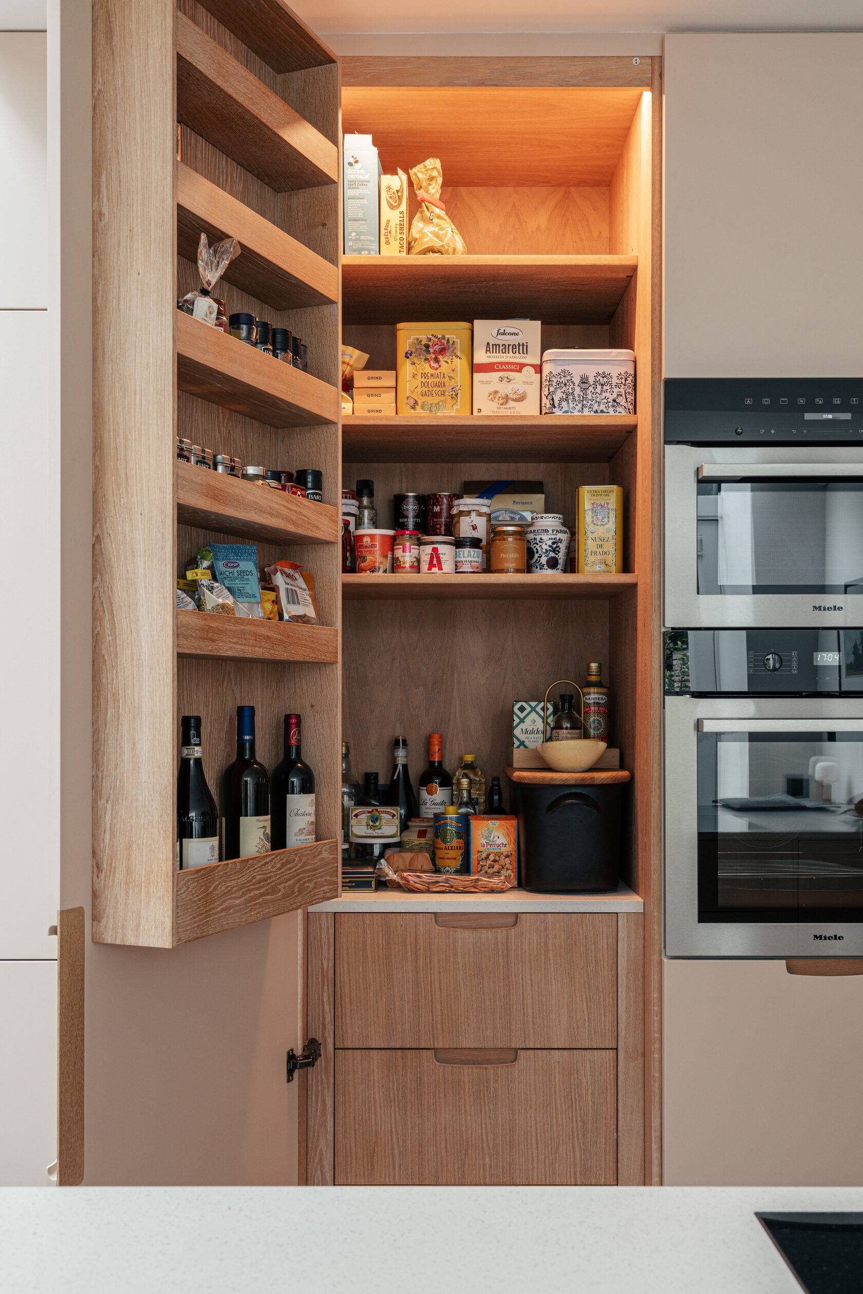 The Barnes House 3, Joinery